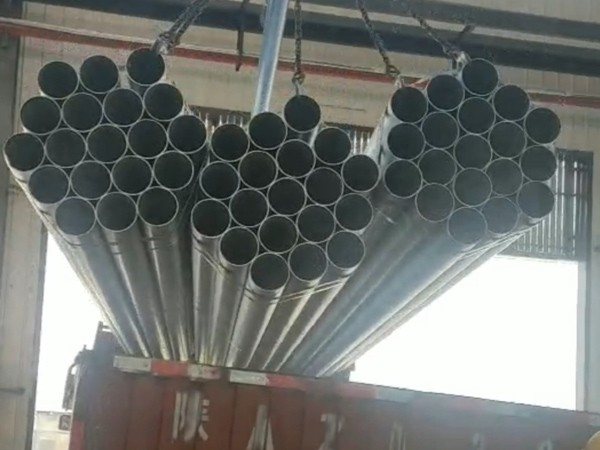 今日鍍鋅管、焊管猛漲，整個(gè)市場都瘋狂了，萬源都是急速配貨